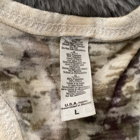 Sporty girl, Large, Razorback tank top, antler camouflage - Picture 2 of 4